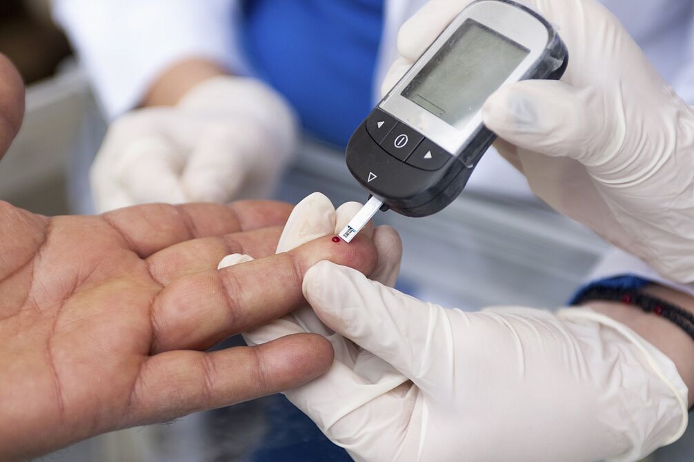 Blood test to determine fasting blood glucose concentration to diagnose diabetes